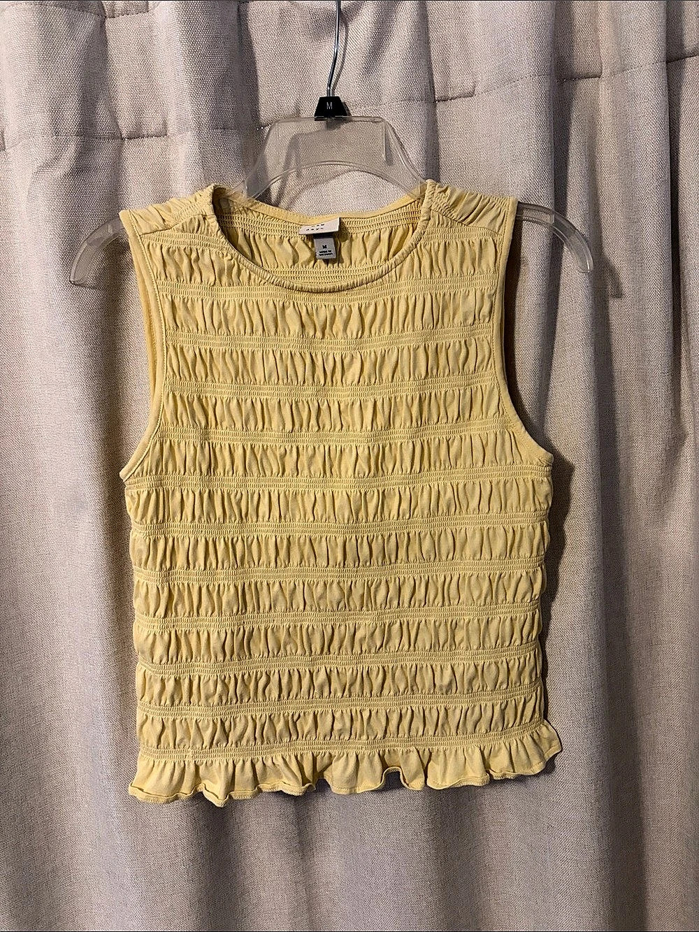 a new day Smocked Tank Top in Yellow Size Medium Like New